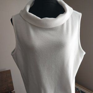 White Sleeveless Cowlneck Top by Moviing Bleu | Size XL
